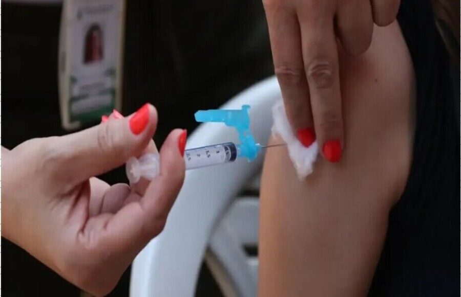 Vacinação contra HPV entre meninos